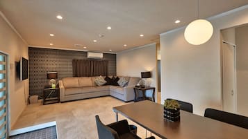 Villa | Coin séjour | Télévision à écran plat