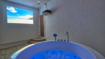 Villa | Jetted bathtub