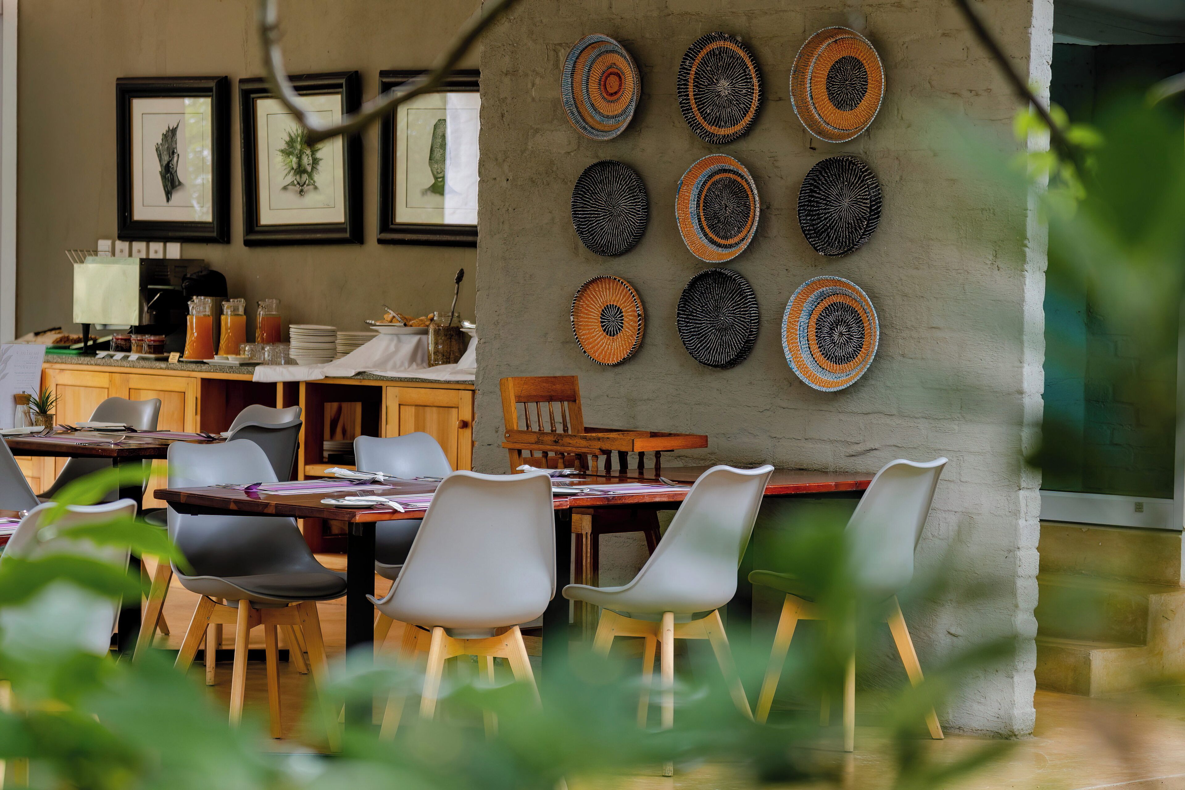 Breakfast, lunch, dinner served; local cuisine 