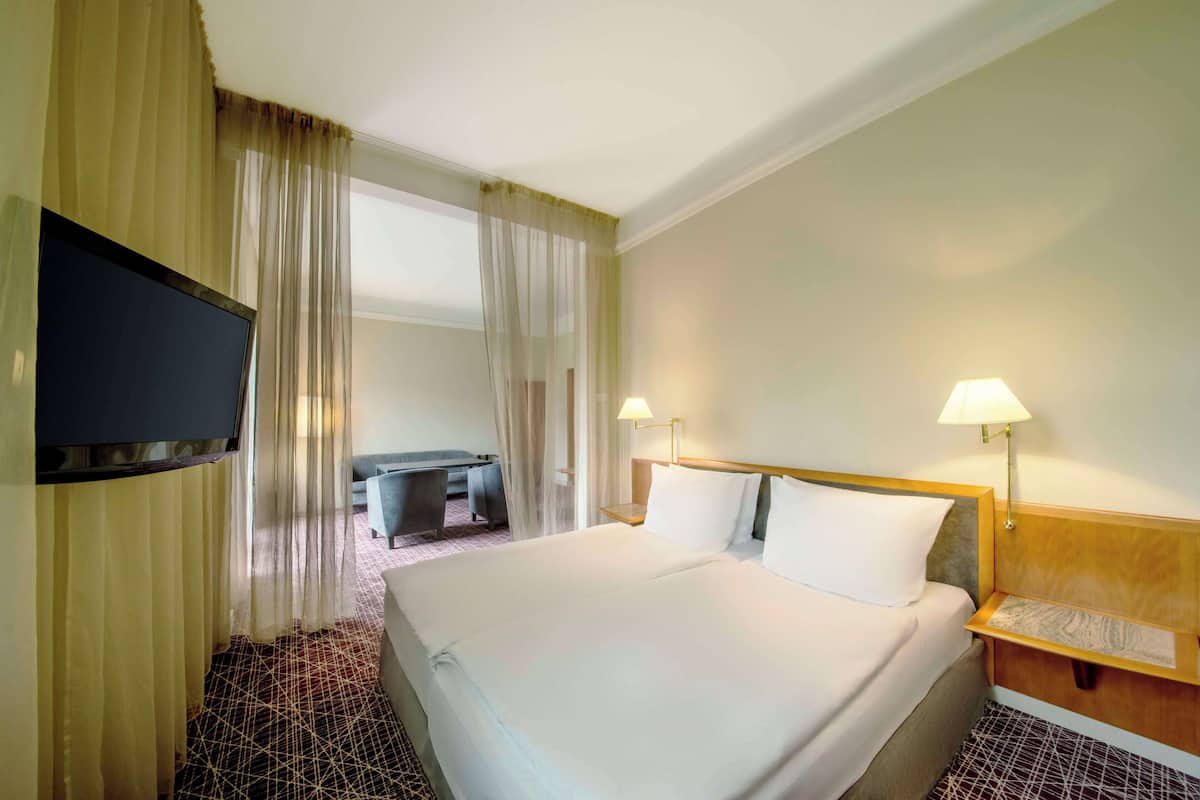 1 chambre, literie de qualité supérieure, surmatelas, minibar