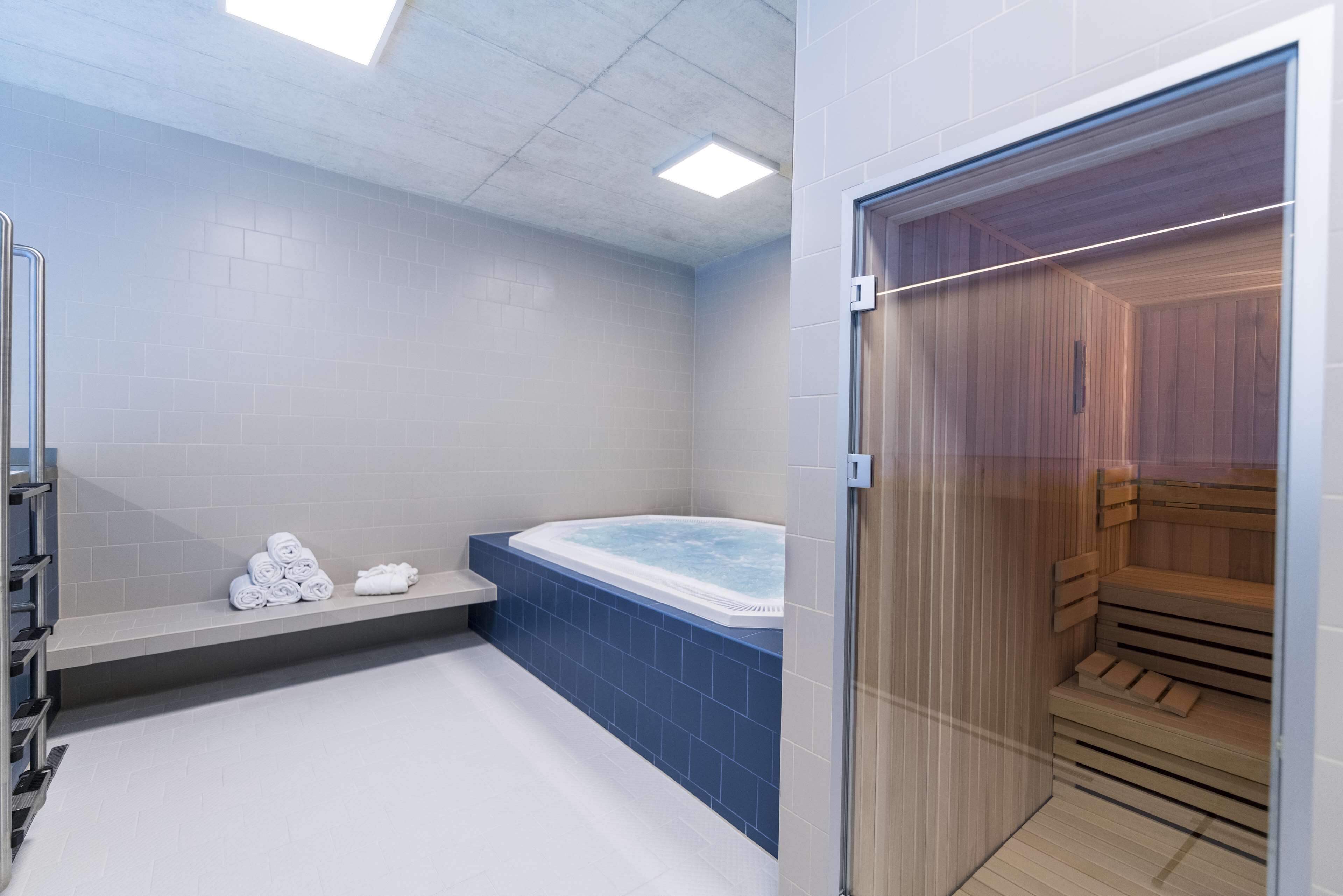 hot stone massages, thai massages, massage/treatment rooms