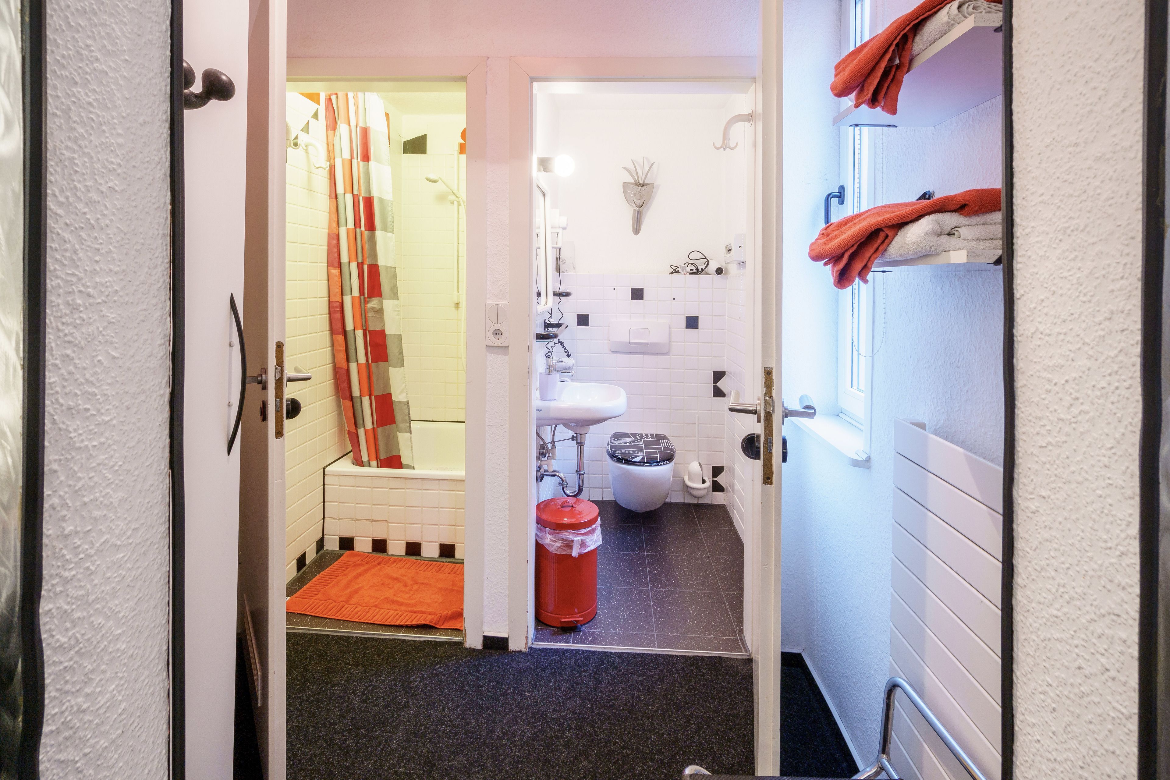 Double Room, Private Bathroom | Bathroom | Hair dryer, towels