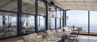 El Far Hotel Restaurant
