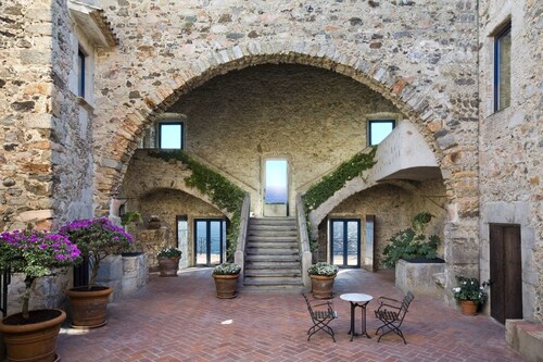 El Far Hotel Restaurant