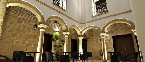 Standard Double or Twin Room | Living area | Flat-screen TV