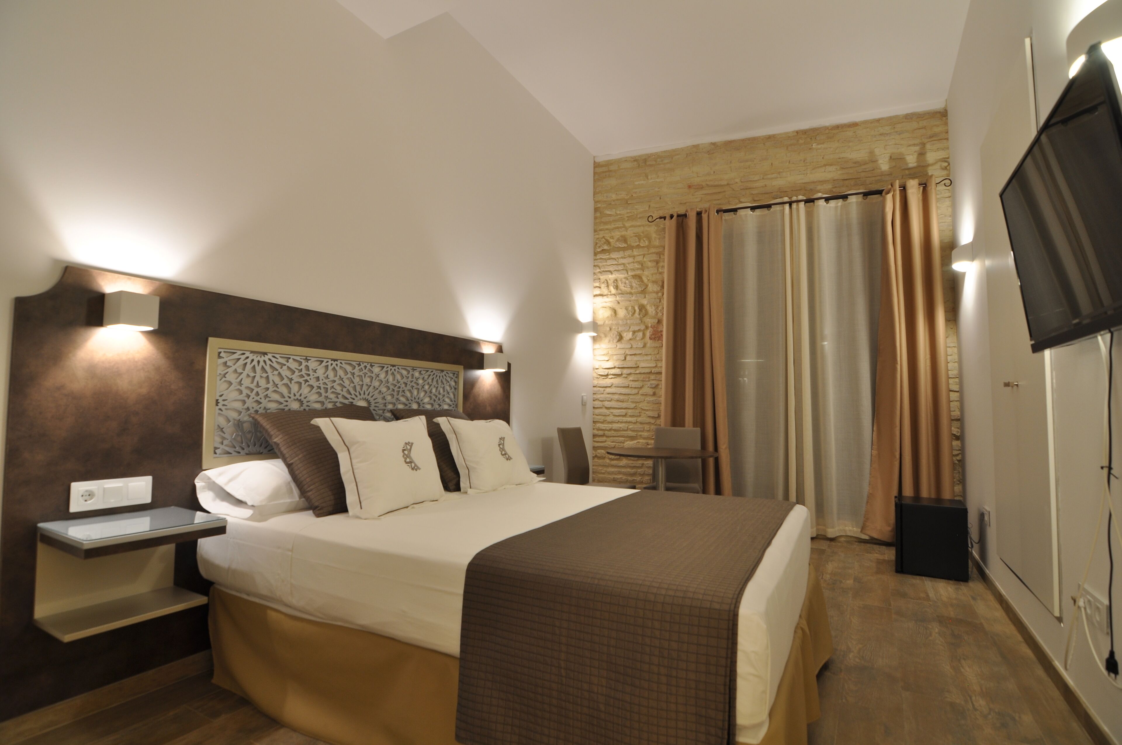 Standaard kamer, 1 twee- of 2 eenpersoonsbedden | Een minibar, individueel gedecoreerd, individueel gemeubileerd