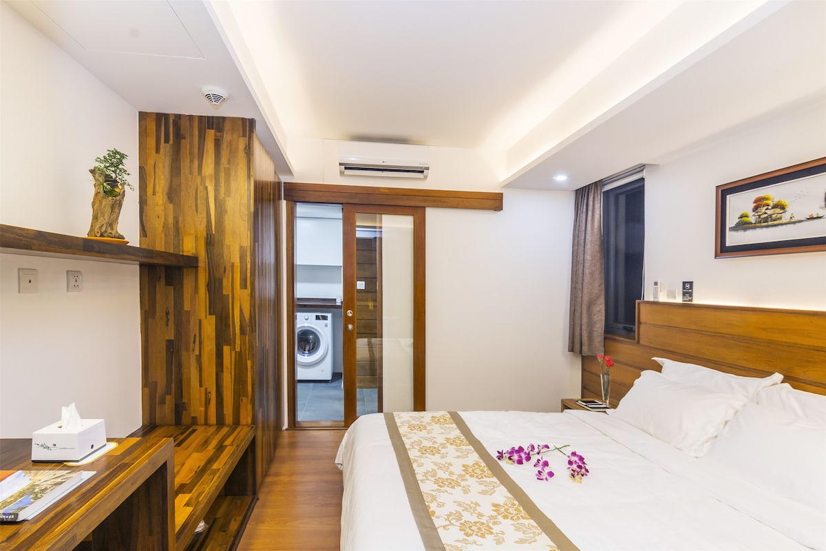 Suite Superior | Minibar, brankas, meja kerja, dan setrika/meja setrika