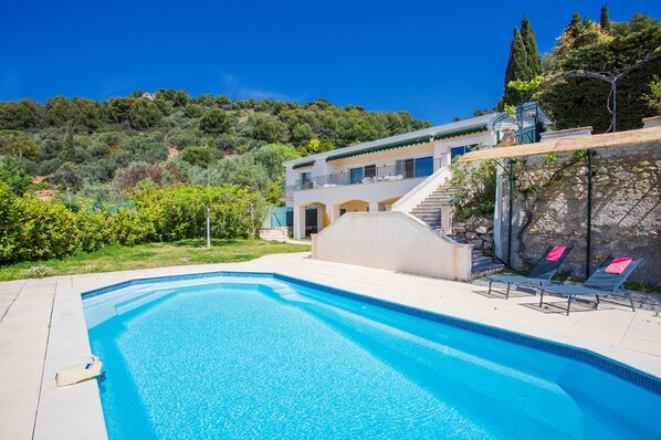 Pool - VINAIGRIER HILLS  VI3086 by RIVIERA HOLIDAY HOMES (Niza)