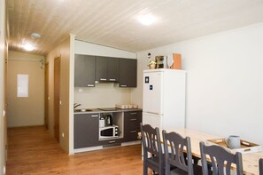 Dining - Karjamaa Camping (Parnu)