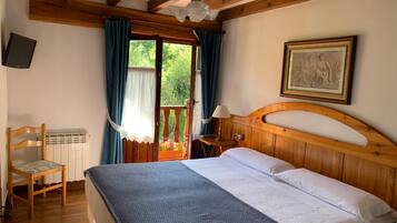 Tabla de planchar con plancha, cunas gratuitas, wifi gratis