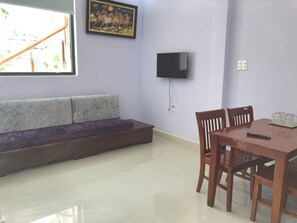 TV 24 polegadas com canais a cabo