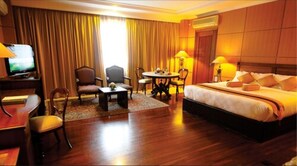 Junior Suite - Hotel Bumi Senyiur (Samarinda)