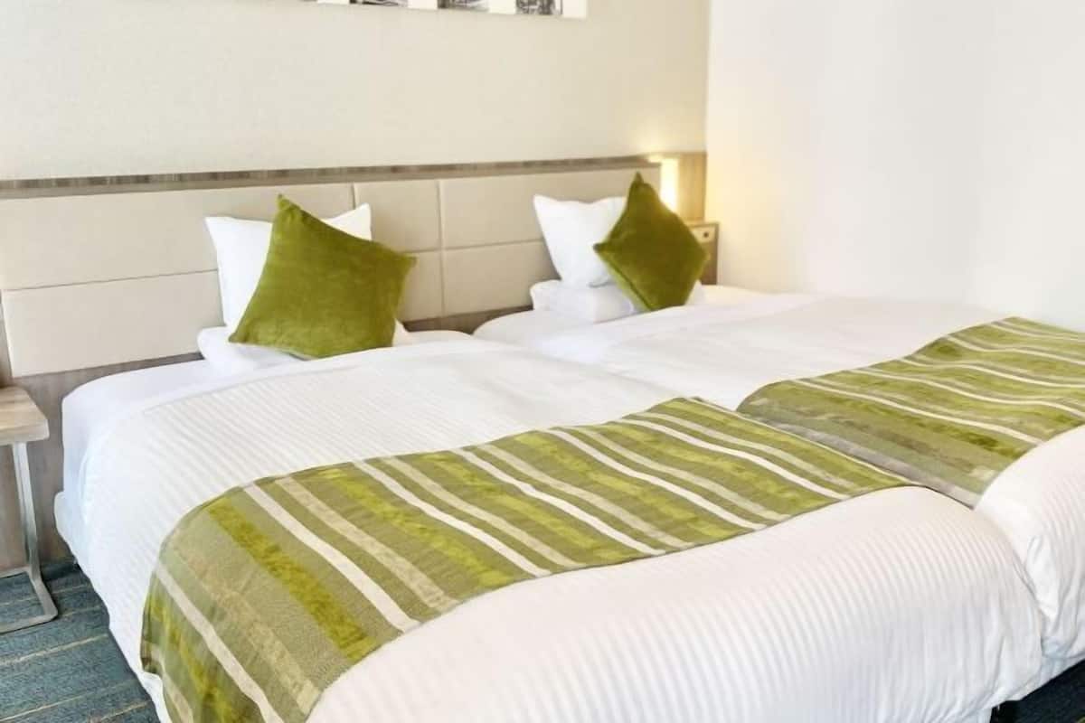 In-room safe, desk, blackout drapes, free WiFi