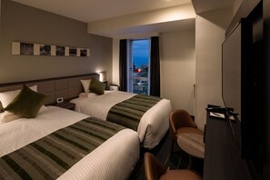 In-room safe, desk, blackout curtains, free WiFi - Hotel Mystays Nagoya Nishiki (Nagoya)