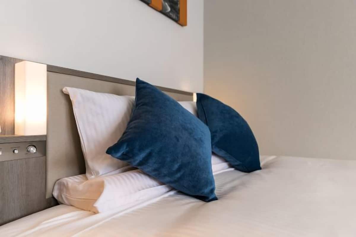 In-room safe, desk, blackout drapes, free WiFi