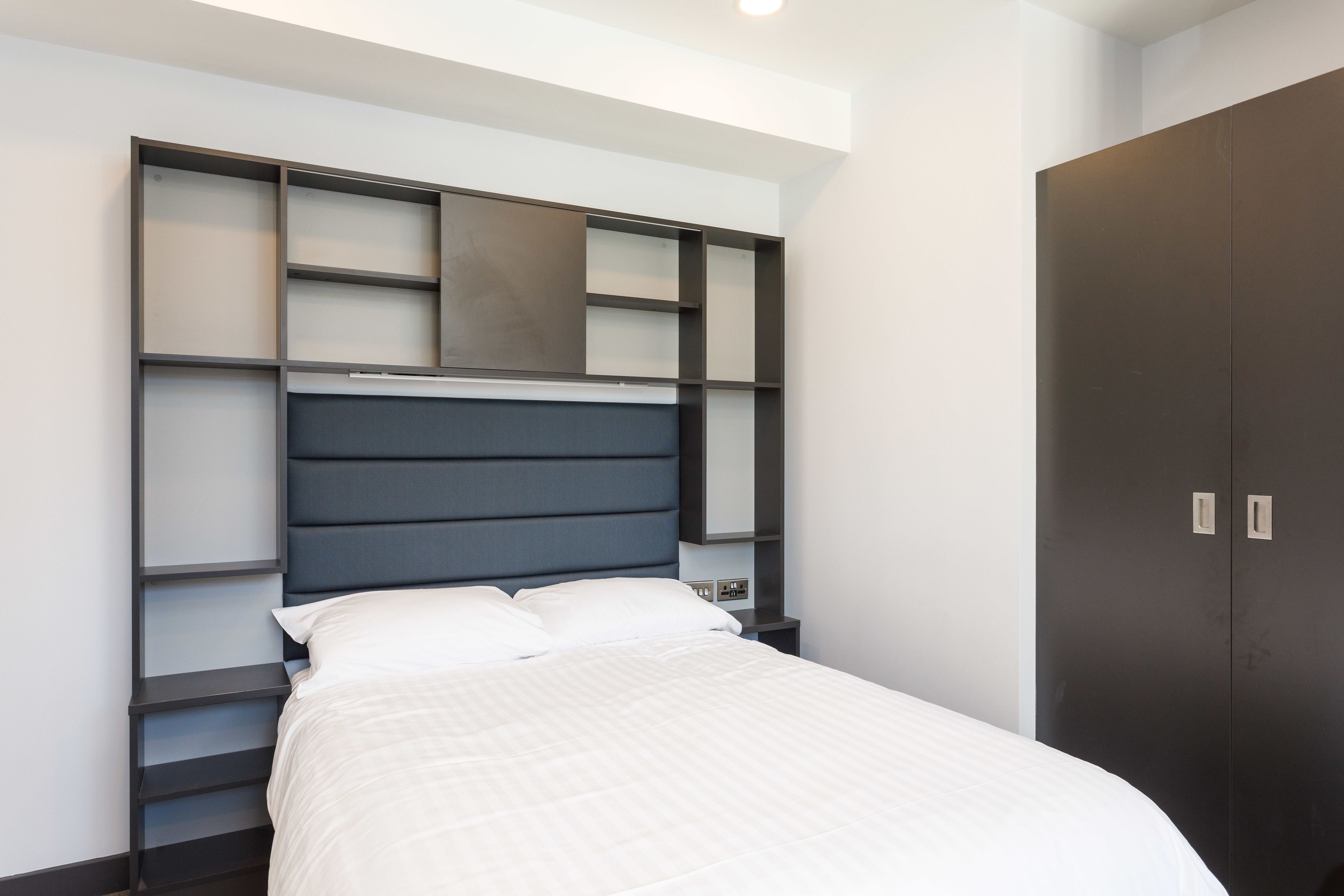 Foto - Destiny Student - New Mill