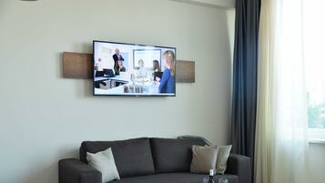 1 bedroom, premium bedding, in-room safe, blackout curtains