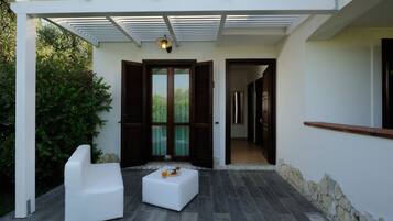 Familien-Vierbettzimmer, Verbindungszimmer | Terrasse/Patio