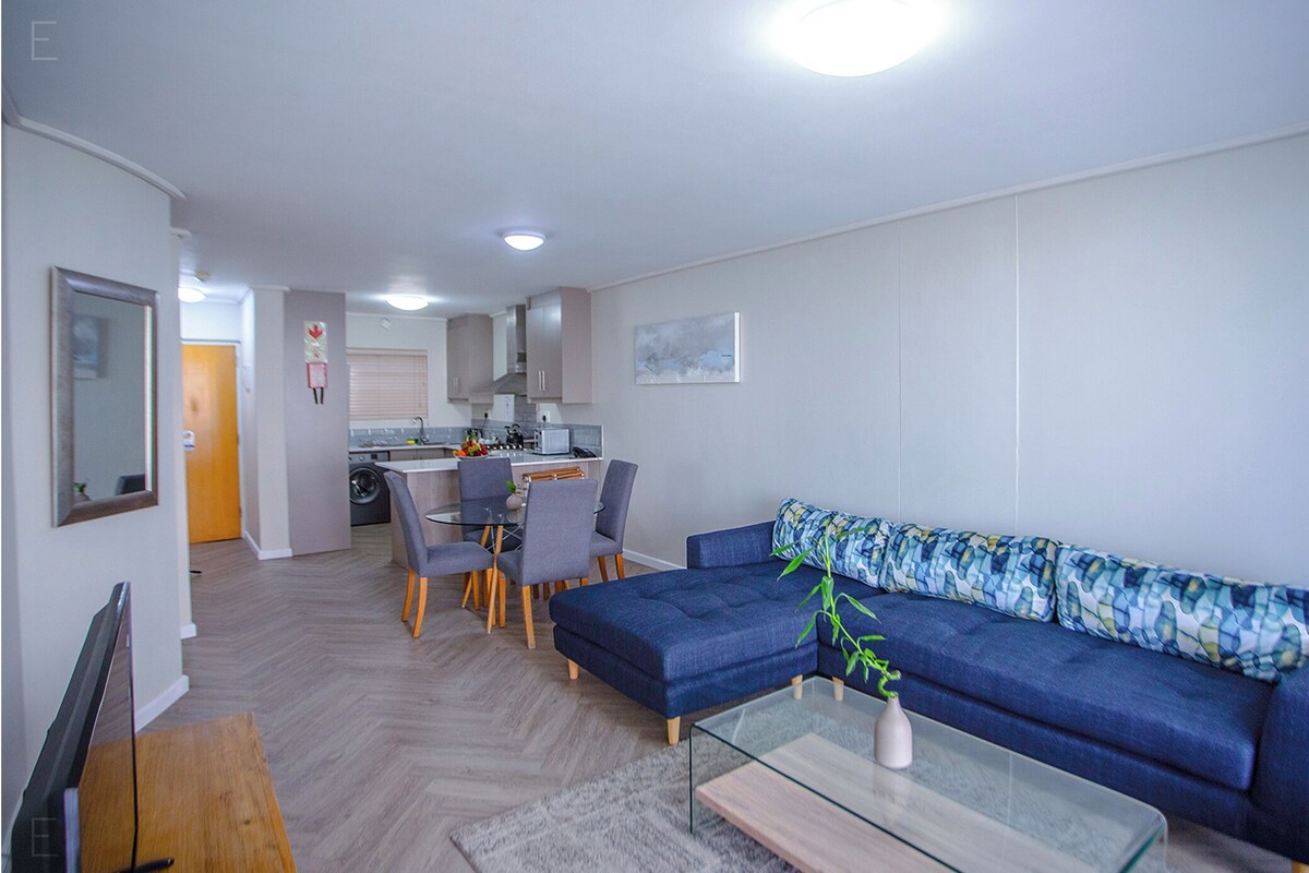 Standard-Apartment, 2 Schlafzimmer | Wohnbereich