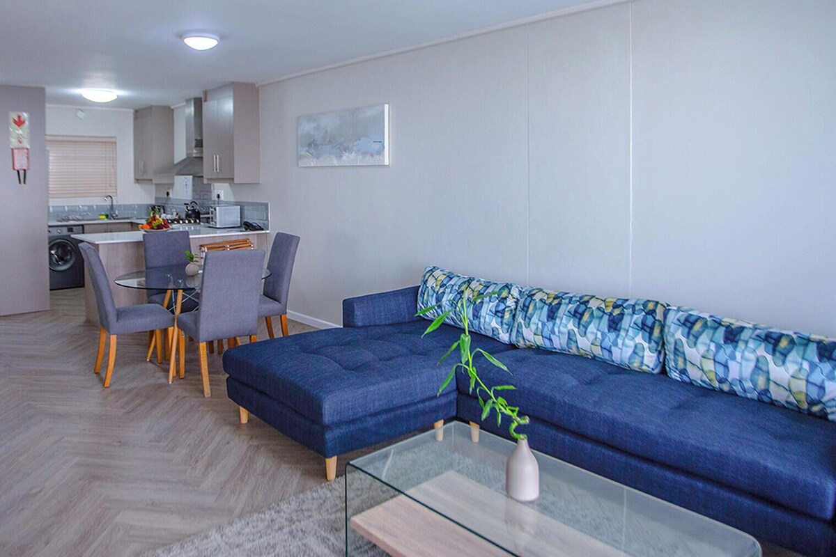 Standard-Apartment, 2 Schlafzimmer | Wohnbereich