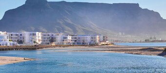 Lagoon Beach Hotel Apartments