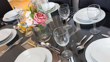 Villa Luxe, 3 chambres | Restauration dans la chambre