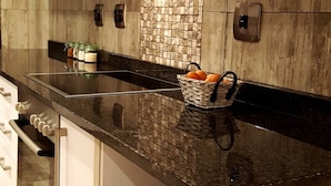 Apartment, 1 Bedroom | Private kitchenette