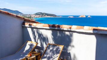 Deluxe Suite (Oranga) | Terrace/patio