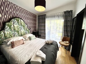 Suite (Paz) | Bad | Toalettartikler (inkludert), hårføner, badekåper og tøfler