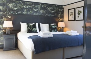 Desk, free WiFi, bed sheets - Wynnstay Arms (Wrexham)