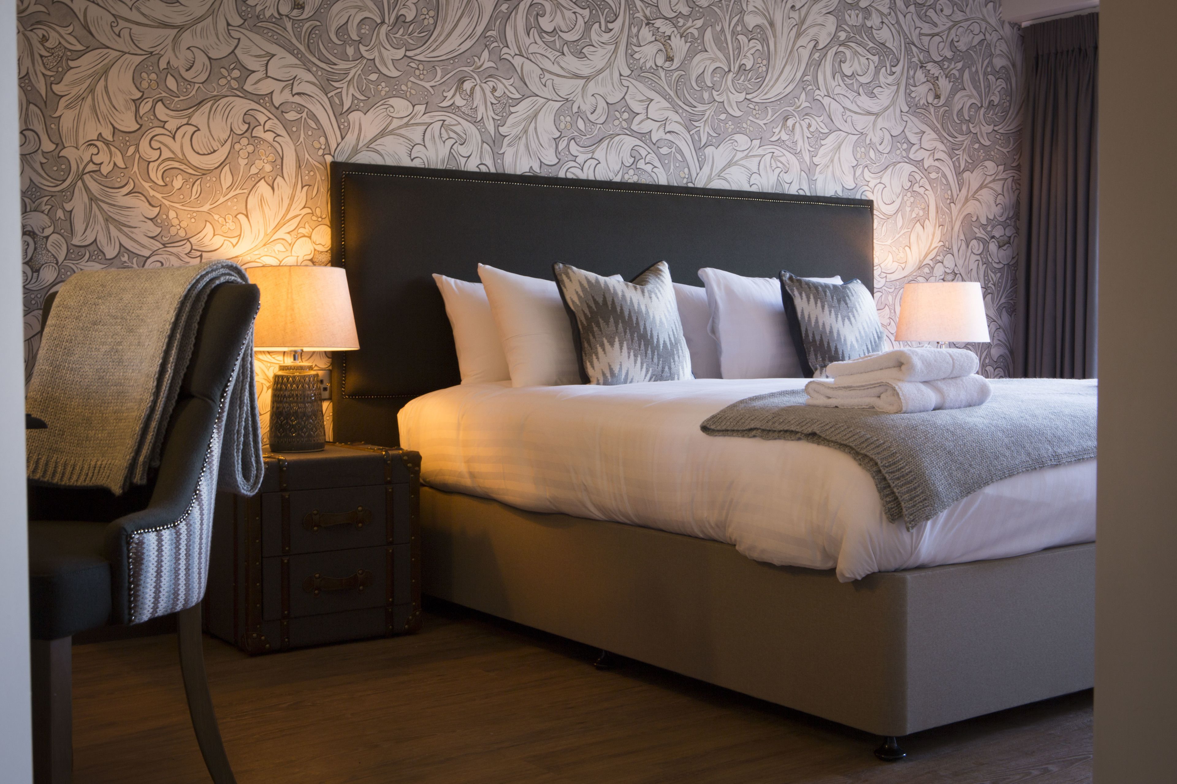 Desk, free WiFi, bed sheets