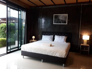 Standard Room | Blackout drapes