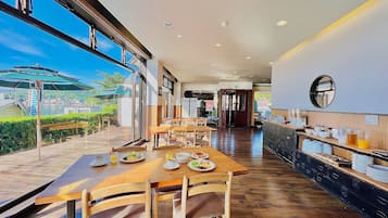 Morgenmadsbuffet hver dag (1000 JPY pr. person)