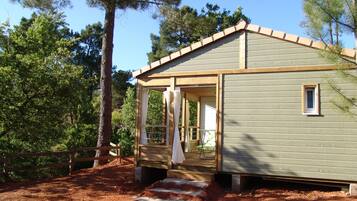 Individually furnished, iron/ironing board, cribs/infant beds, free WiFi