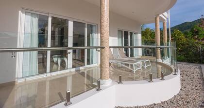 Tropic Villa Annex