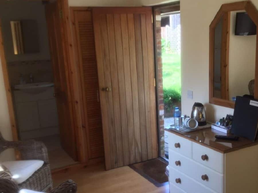 Quarto, varanda (Annexe, Ensuite) | Individualmente decorados, individualmente mobiliados, escrivaninha