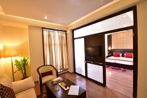 Suite | Desk, laptop workspace, rollaway beds, free WiFi - Hotel Surya Plaza (Kota)
