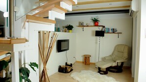 Premium appartement, 2 slaapkamers | Woonruimte | Flatscreentelevisie