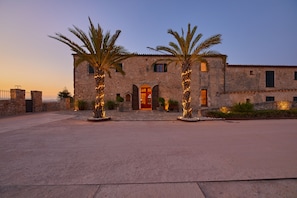 Front of property - Hotel Rural Es Riquers (Porreres)
