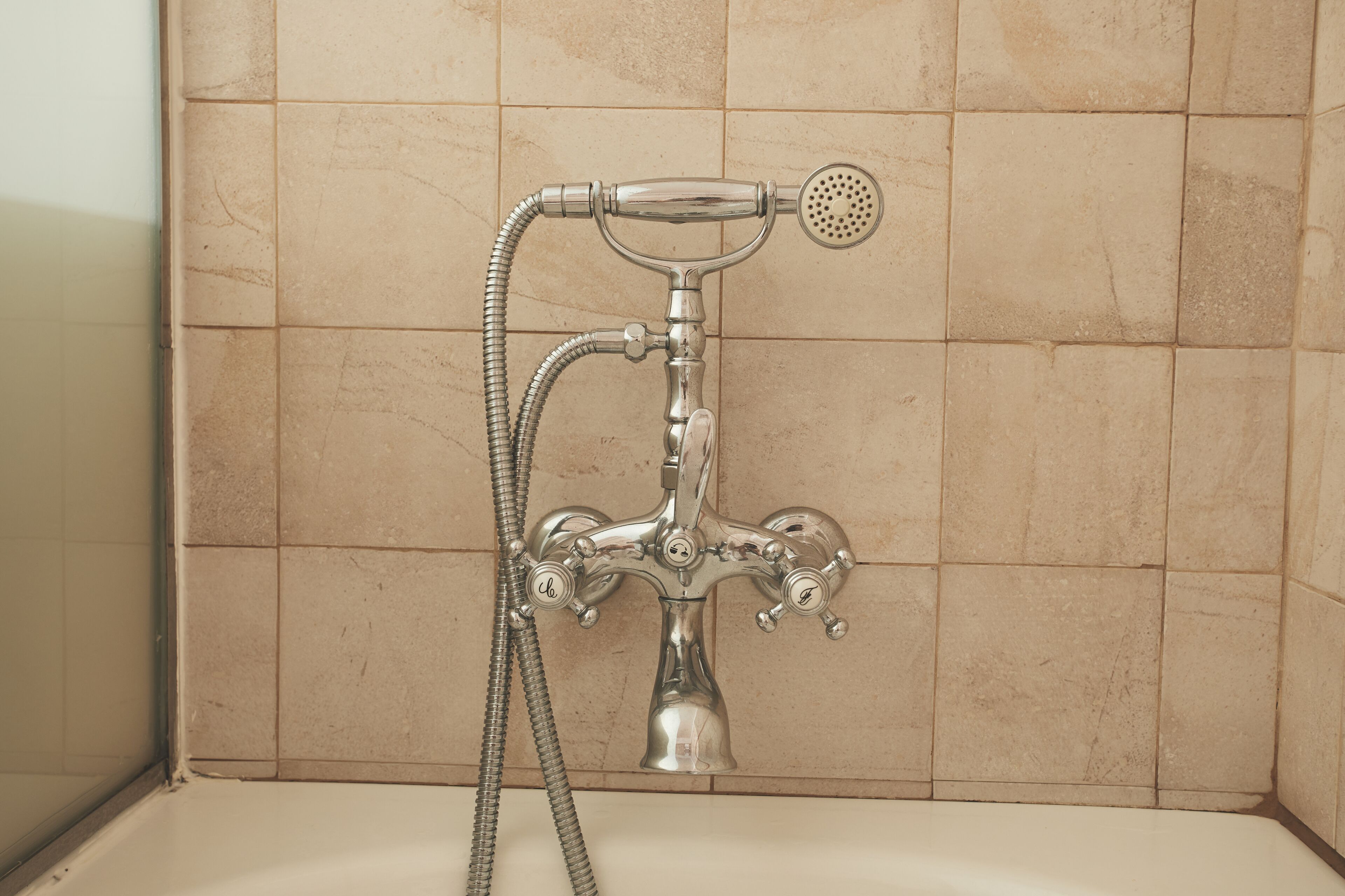 standard room | 2 bedrooms, minibar, in-room safe, desk