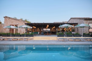 Seasonal outdoor pool