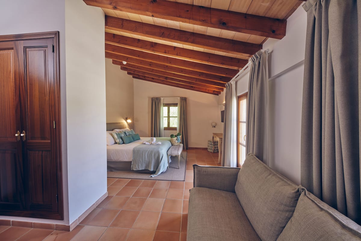 Junior Suite | 2 bedrooms, minibar, in-room safe, desk