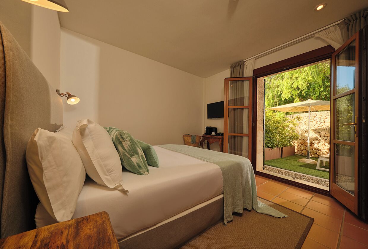 Single room with terrace