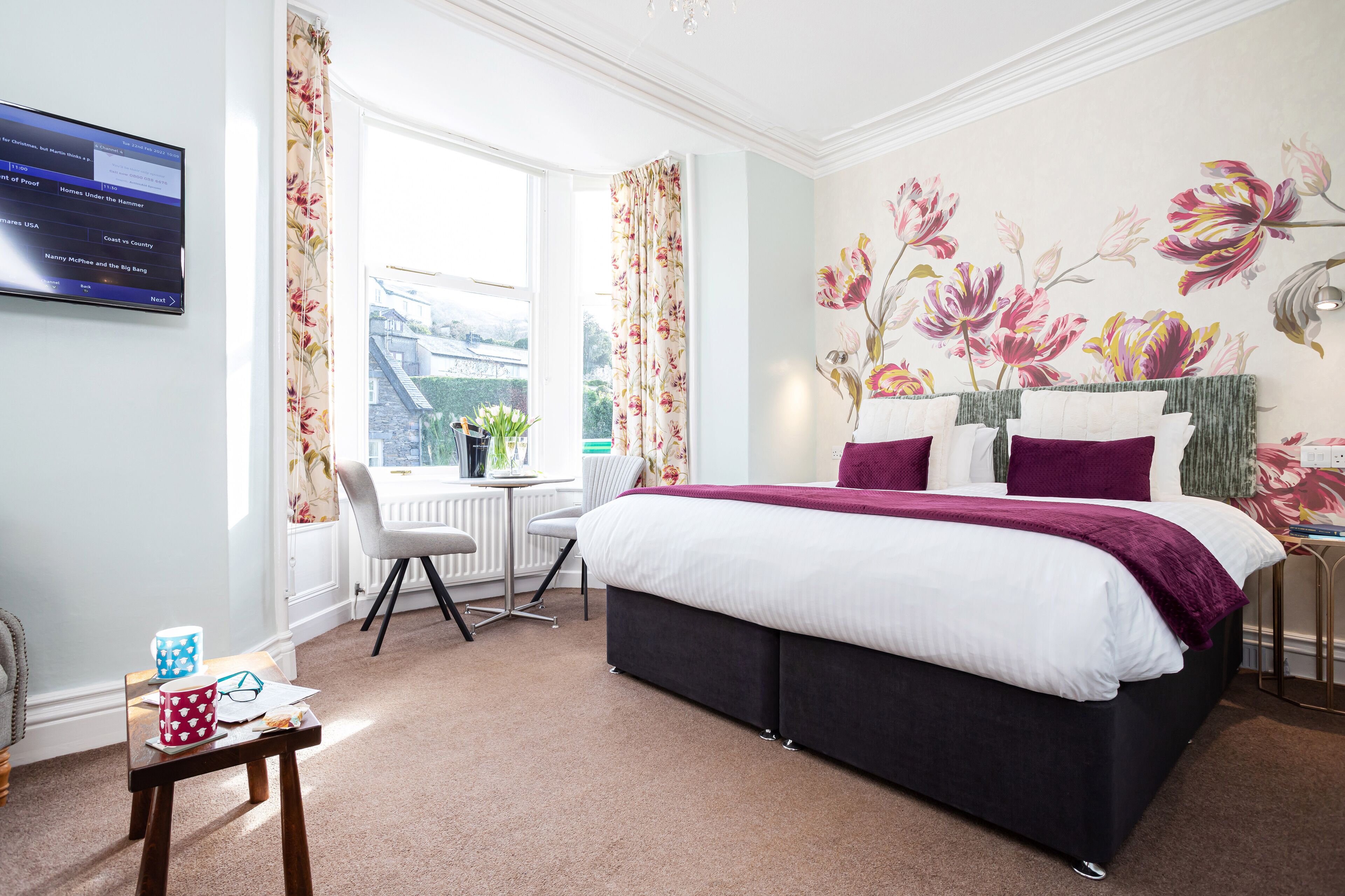 Deluxe Suite, Ensuite (Junior Suite) | Individually decorated, individually furnished, iron/ironing board