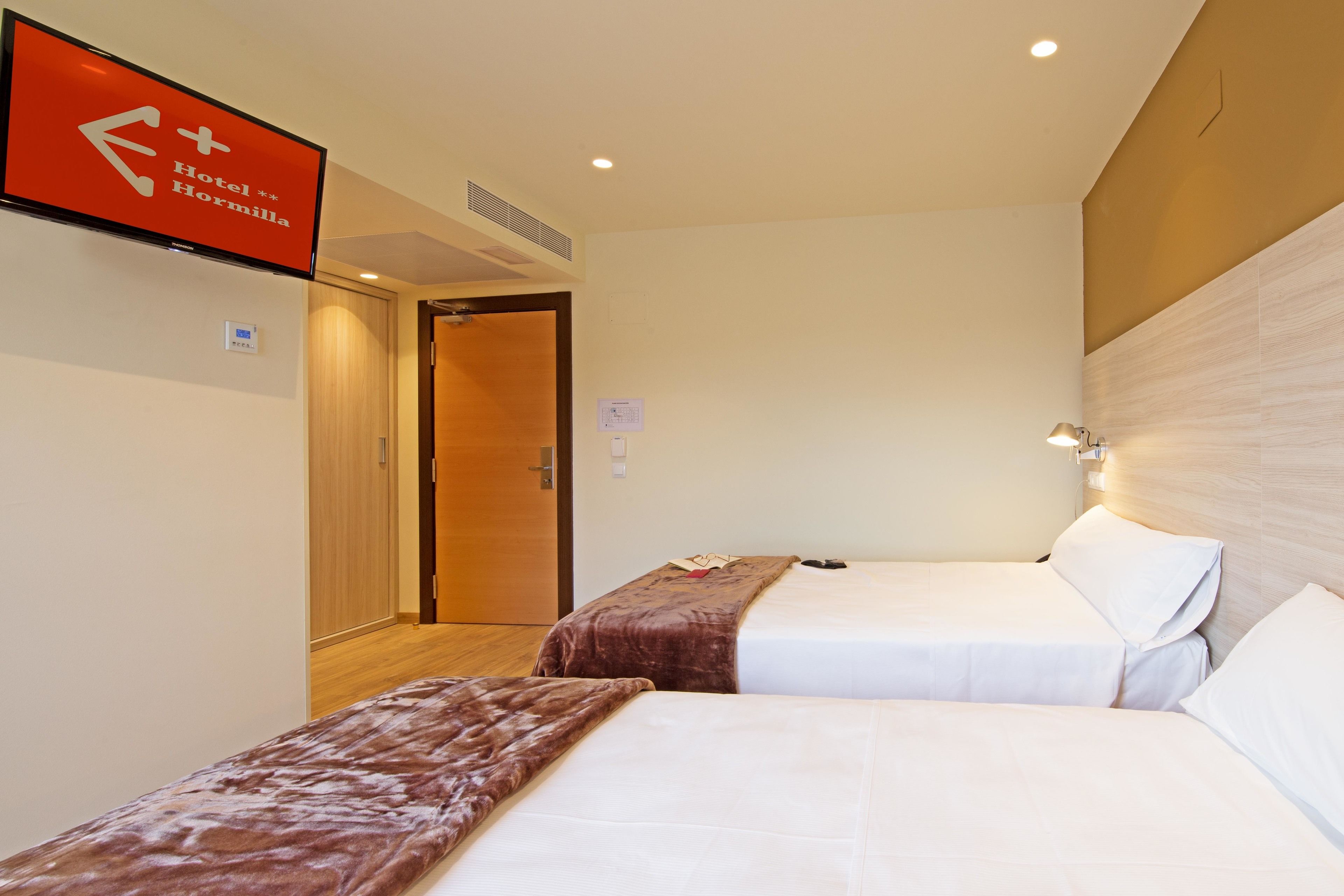 double room | 18 bedrooms, egyptian cotton sheets, premium bedding