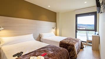 Habitación doble | 18 dormitorios, sábanas de algodón egipcio, ropa de cama de alta calidad