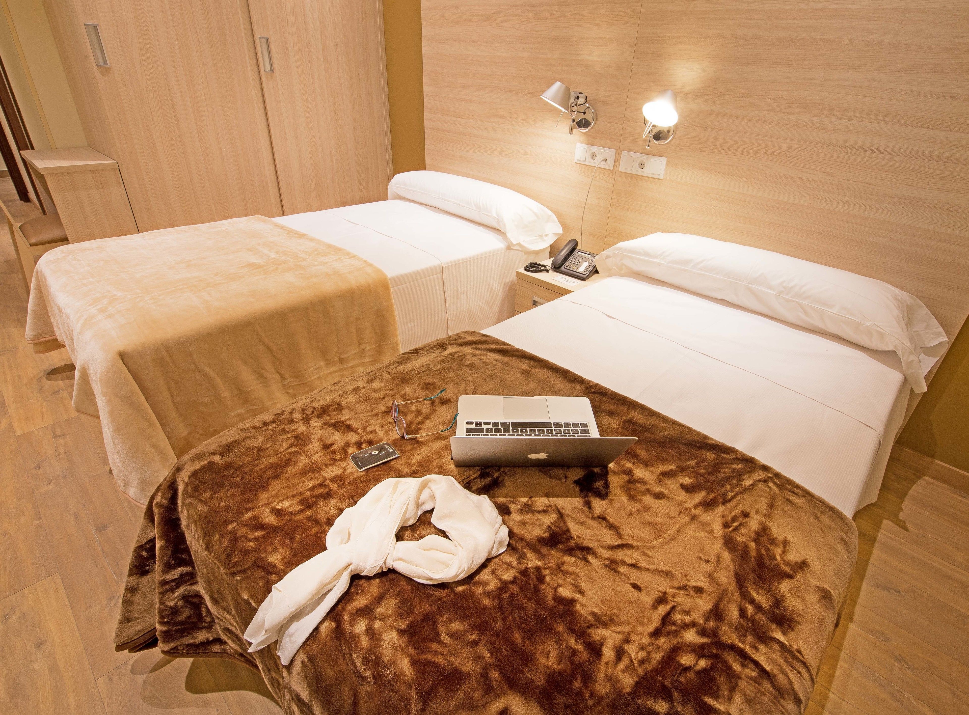 double room | 18 bedrooms, egyptian cotton sheets, premium bedding