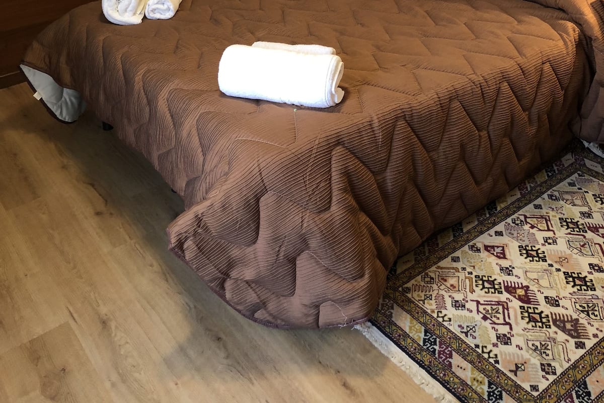 Double Room | Cots/infant beds, free WiFi, bed sheets