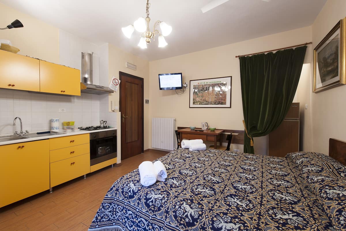 Cunas, wifi gratis y ropa de cama 