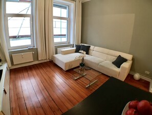 Apartment, 2 Bedrooms | Living room | Flat-screen TV - Bluecity Apartments (Hamburg)